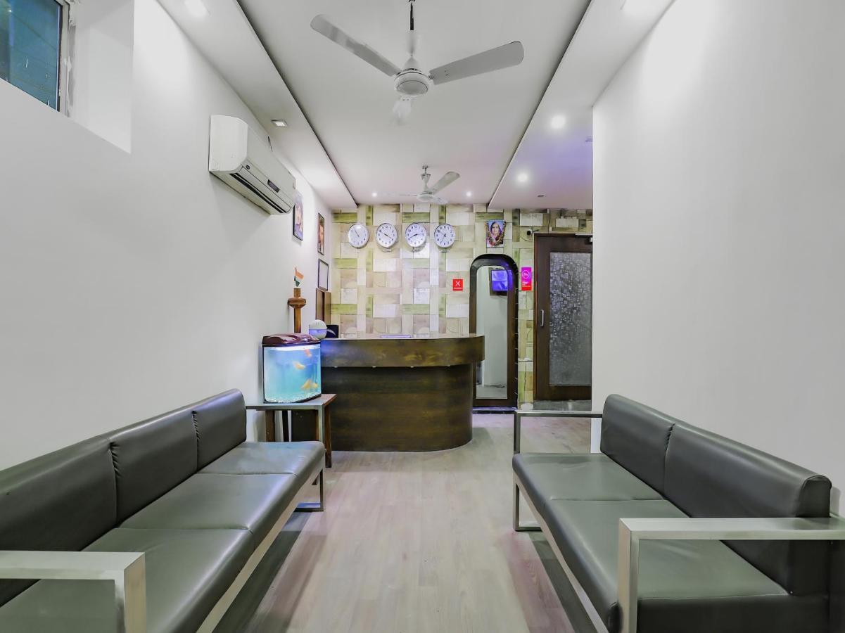 Oyo 80678 Shreenath Residency Nova Deli Exterior foto